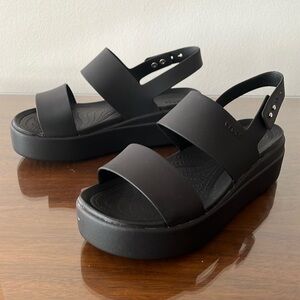 Crocs Brooklyn wedge sandal